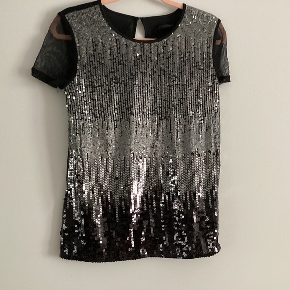 Patrizia Pepe T-SHIRT embellished with black sequins.